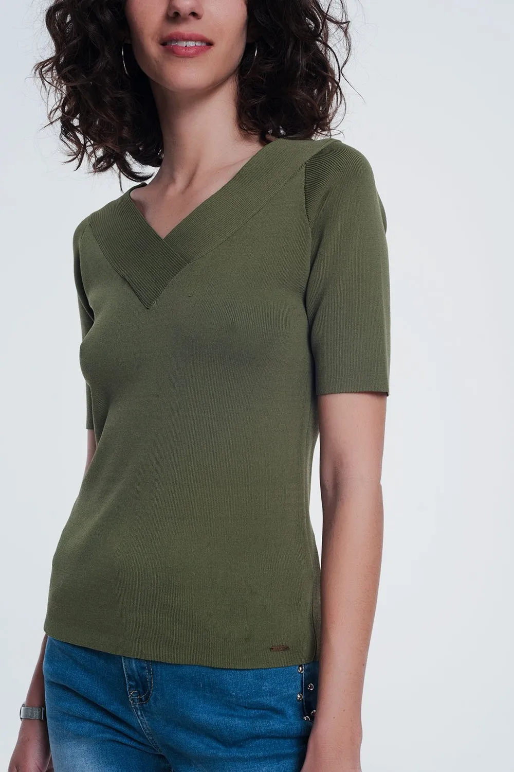 Khaki Sweater With v Neck and Short Sleeves