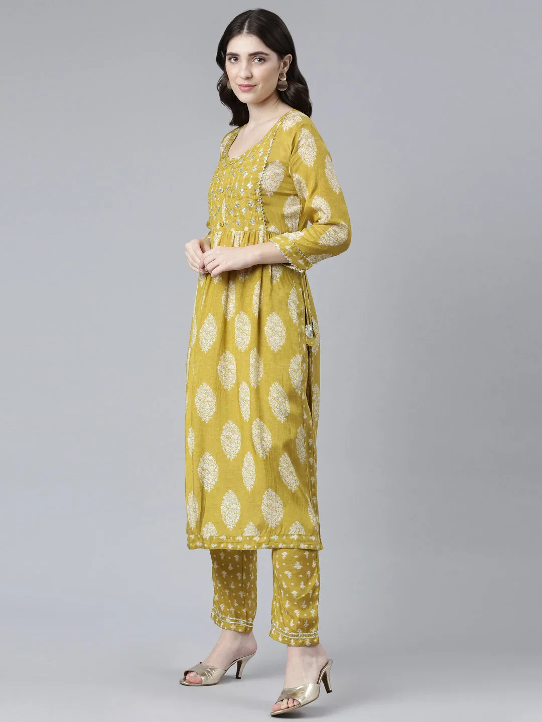 Neeru's Green Pleated Straight Printed Kurta And Trousers