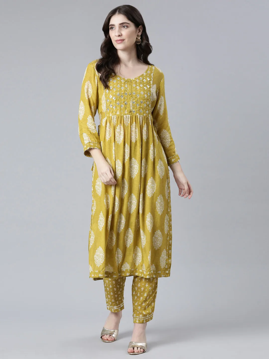 Neeru's Green Pleated Straight Printed Kurta And Trousers