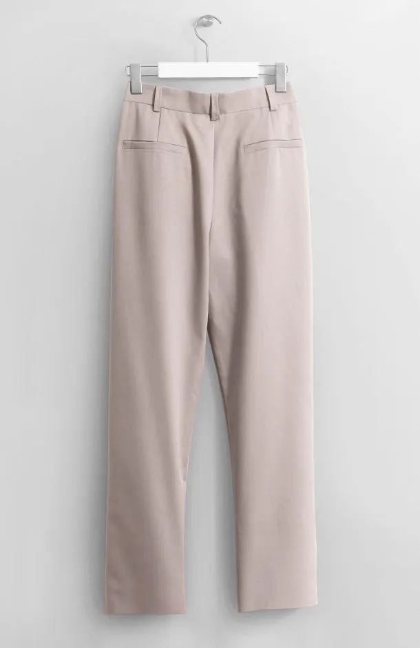 PLEATED BEIGE TROUSERS