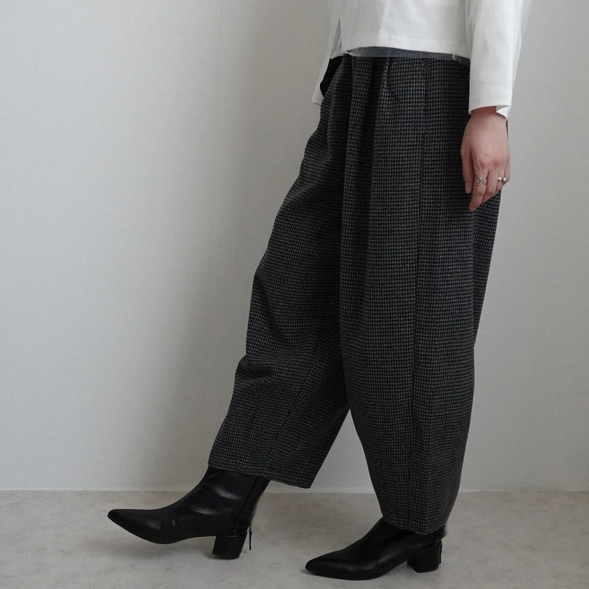 SATO | Houndstooth Balloon Pants